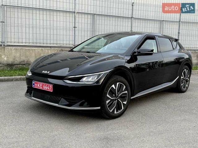 Черный Киа EV6, объемом двигателя 0 л и пробегом 95 тыс. км за 23900 $, фото 1 на Automoto.ua