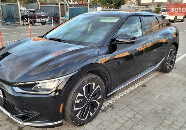Черный Киа EV6, объемом двигателя 0 л и пробегом 51 тыс. км за 27200 $, фото 1 на Automoto.ua