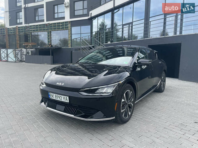 Чорний Кіа EV6, об'ємом двигуна 0 л та пробігом 59 тис. км за 25500 $, фото 1 на Automoto.ua