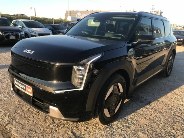 Черный Киа EV6, объемом двигателя 0 л и пробегом 23 тыс. км за 43590 $, фото 1 на Automoto.ua