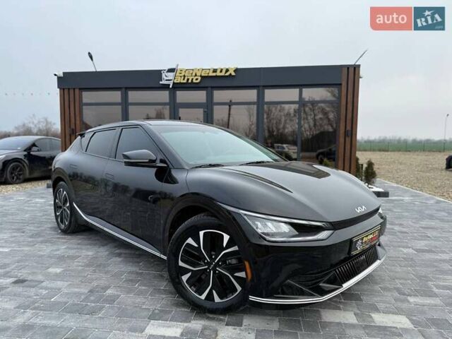Чорний Кіа EV6, об'ємом двигуна 0 л та пробігом 7 тис. км за 26999 $, фото 1 на Automoto.ua
