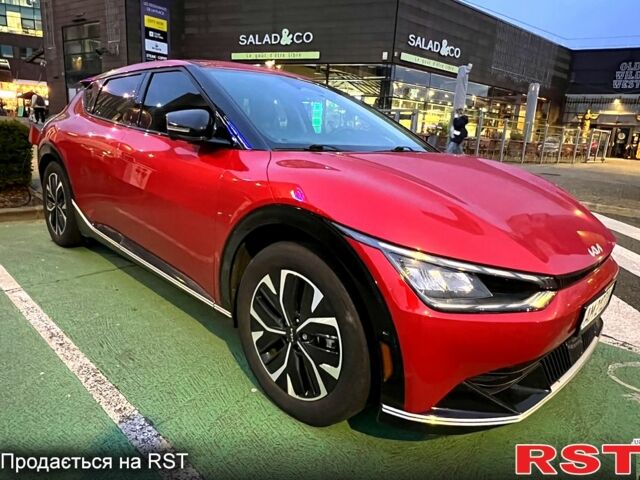 Красный Киа EV6, объемом двигателя 0.33 л и пробегом 57 тыс. км за 28000 $, фото 1 на Automoto.ua