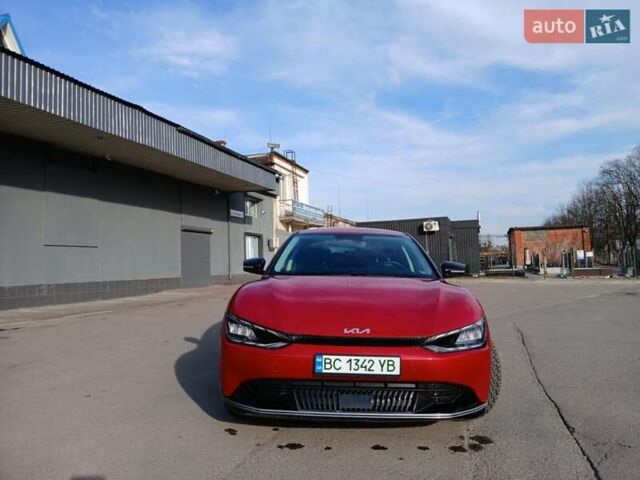 Красный Киа EV6, объемом двигателя 0 л и пробегом 38 тыс. км за 27000 $, фото 1 на Automoto.ua