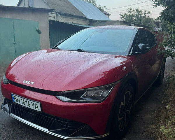 Красный Киа EV6, объемом двигателя 0 л и пробегом 83 тыс. км за 18000 $, фото 1 на Automoto.ua
