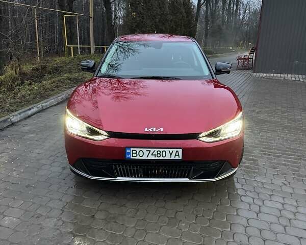 Червоний Кіа EV6, об'ємом двигуна 0 л та пробігом 82 тис. км за 27000 $, фото 1 на Automoto.ua