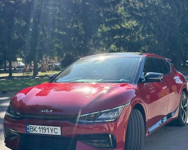 Красный Киа EV6, объемом двигателя 0 л и пробегом 14 тыс. км за 34900 $, фото 1 на Automoto.ua