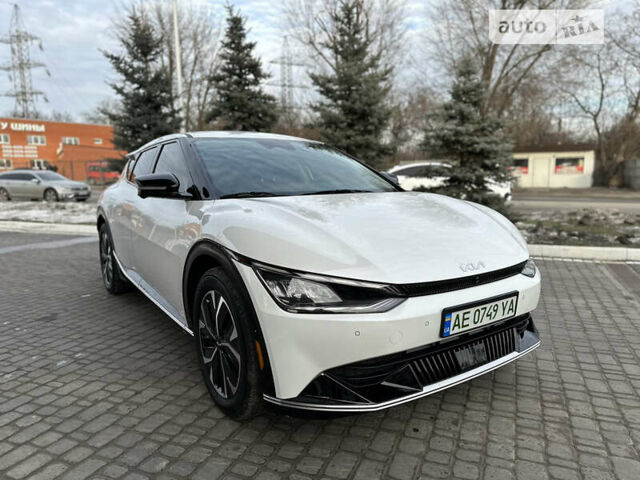 Киа EV6, объемом двигателя 0 л и пробегом 11 тыс. км за 38999 $, фото 1 на Automoto.ua