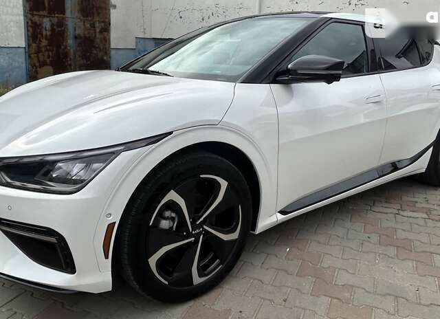 Киа EV6, объемом двигателя 0 л и пробегом 7 тыс. км за 37999 $, фото 1 на Automoto.ua
