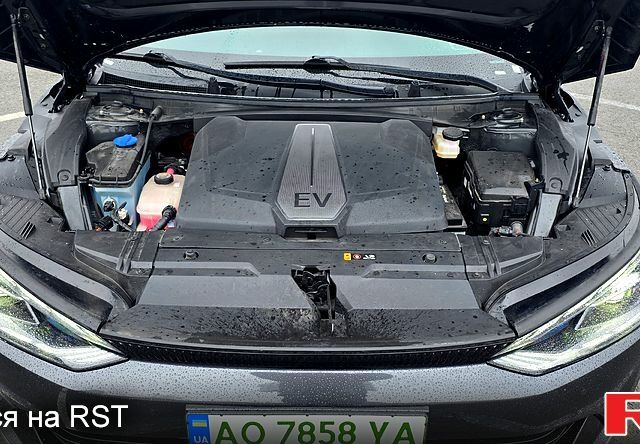 Серый Киа EV6, объемом двигателя 0.23 л и пробегом 151 тыс. км за 21900 $, фото 1 на Automoto.ua