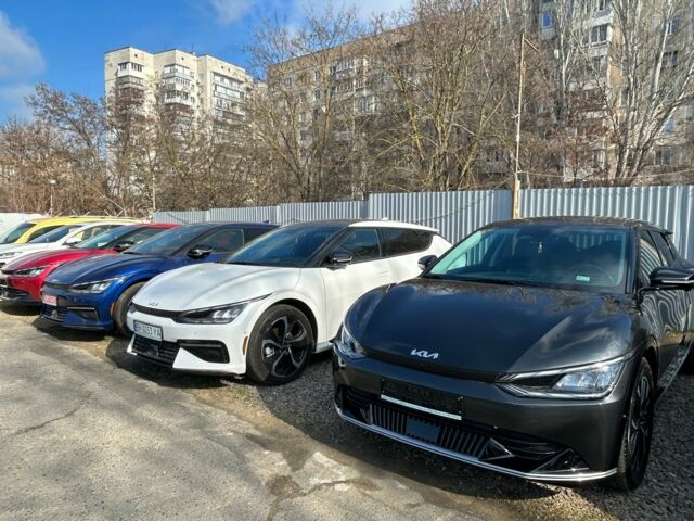 Серый Киа EV6, объемом двигателя 0 л и пробегом 70 тыс. км за 26990 $, фото 1 на Automoto.ua