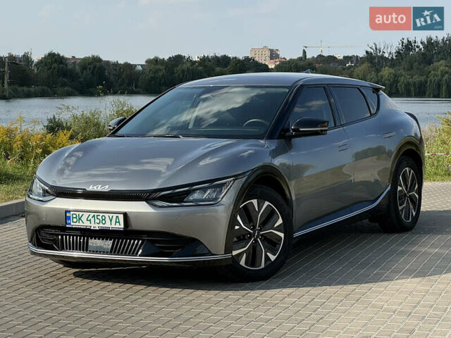 Серый Киа EV6, объемом двигателя 0 л и пробегом 59 тыс. км за 29500 $, фото 1 на Automoto.ua