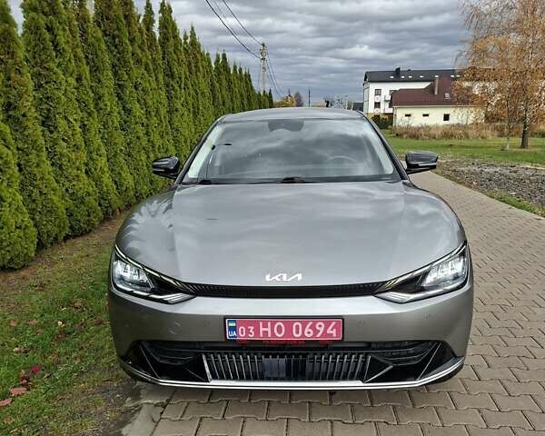 Серый Киа EV6, объемом двигателя 0 л и пробегом 120 тыс. км за 23500 $, фото 1 на Automoto.ua