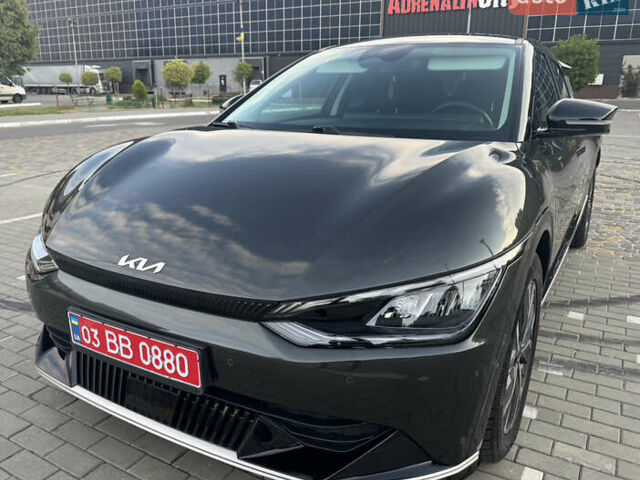 Серый Киа EV6, объемом двигателя 0 л и пробегом 54 тыс. км за 27250 $, фото 1 на Automoto.ua
