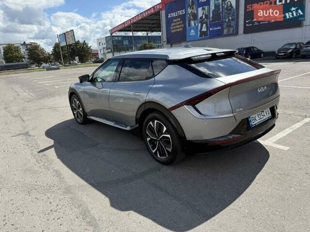 Серый Киа EV6, объемом двигателя 0 л и пробегом 43 тыс. км за 27999 $, фото 1 на Automoto.ua