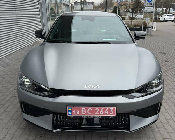 Серый Киа EV6, объемом двигателя 0 л и пробегом 17 тыс. км за 30800 $, фото 1 на Automoto.ua