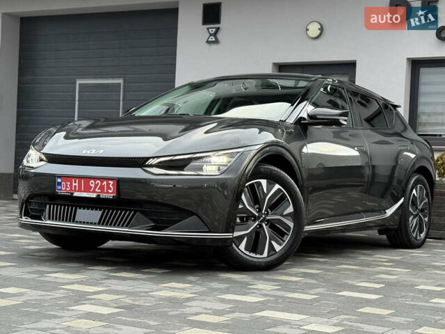 Серый Киа EV6, объемом двигателя 0 л и пробегом 47 тыс. км за 26900 $, фото 1 на Automoto.ua