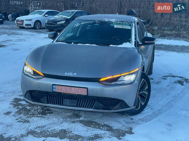 Серый Киа EV6, объемом двигателя 0 л и пробегом 18 тыс. км за 19999 $, фото 1 на Automoto.ua