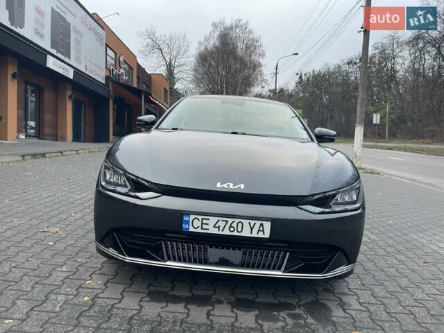 Серый Киа EV6, объемом двигателя 0 л и пробегом 68 тыс. км за 26500 $, фото 1 на Automoto.ua