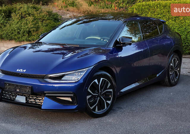 Синий Киа EV6, объемом двигателя 0 л и пробегом 9 тыс. км за 76704 $, фото 1 на Automoto.ua