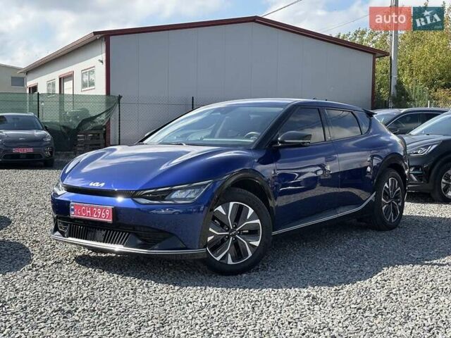 Синий Киа EV6, объемом двигателя 0 л и пробегом 95 тыс. км за 26500 $, фото 1 на Automoto.ua
