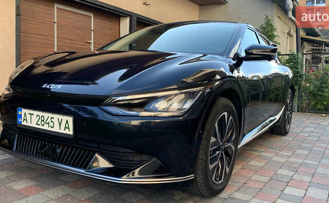 Синий Киа EV6, объемом двигателя 0 л и пробегом 36 тыс. км за 26750 $, фото 1 на Automoto.ua