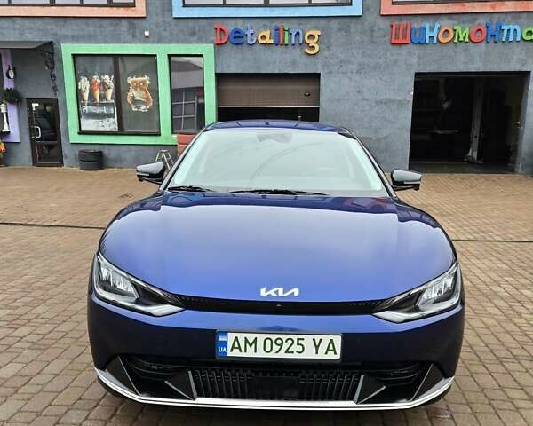 Синий Киа EV6, объемом двигателя 0 л и пробегом 49 тыс. км за 25000 $, фото 1 на Automoto.ua