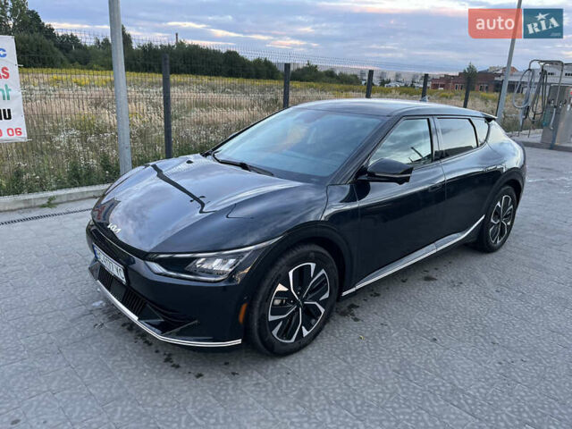 Синий Киа EV6, объемом двигателя 0 л и пробегом 26 тыс. км за 28500 $, фото 1 на Automoto.ua
