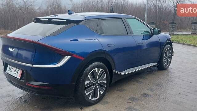 Синій Кіа EV6, об'ємом двигуна 0 л та пробігом 56 тис. км за 19300 $, фото 1 на Automoto.ua
