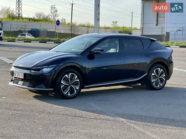 Синій Кіа EV6, об'ємом двигуна 0 л та пробігом 30 тис. км за 31850 $, фото 1 на Automoto.ua