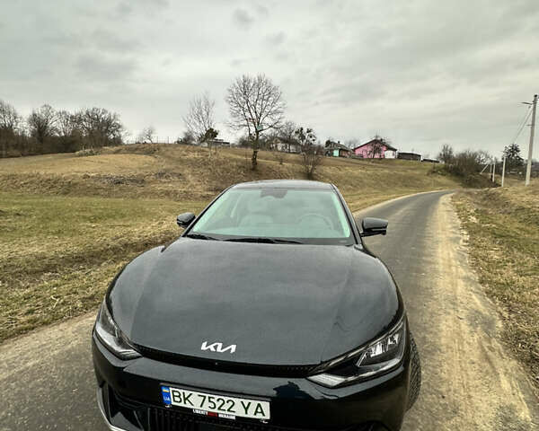 Синий Киа EV6, объемом двигателя 0 л и пробегом 11 тыс. км за 35000 $, фото 1 на Automoto.ua