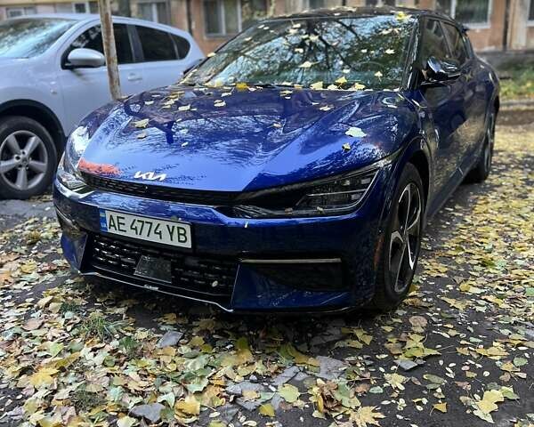 Синий Киа EV6, объемом двигателя 0 л и пробегом 38 тыс. км за 30100 $, фото 1 на Automoto.ua