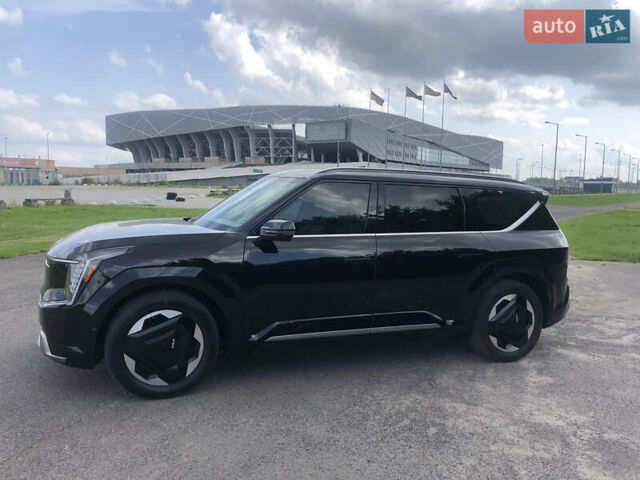 Чорний Кіа EV9, об'ємом двигуна 0 л та пробігом 37 тис. км за 49900 $, фото 1 на Automoto.ua