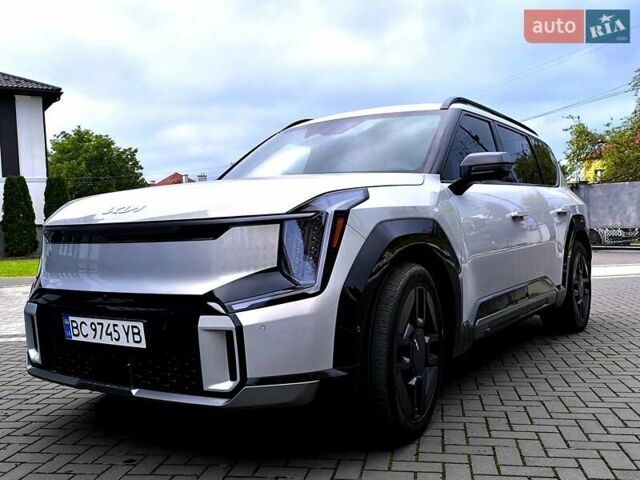 Серый Киа EV9, объемом двигателя 0 л и пробегом 9 тыс. км за 48500 $, фото 1 на Automoto.ua