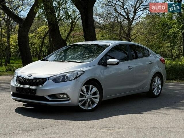 Серый Киа K3, объемом двигателя 1.6 л и пробегом 196 тыс. км за 10900 $, фото 1 на Automoto.ua