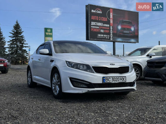 Белый Киа K5, объемом двигателя 2 л и пробегом 400 тыс. км за 8600 $, фото 1 на Automoto.ua