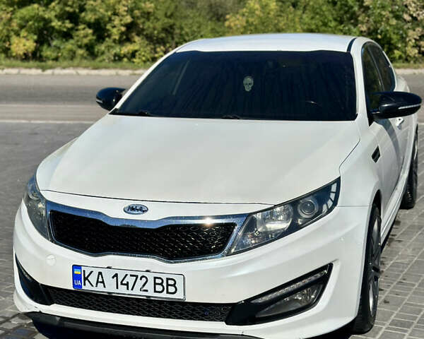 Білий Кіа K5, об'ємом двигуна 2 л та пробігом 255 тис. км за 9000 $, фото 1 на Automoto.ua