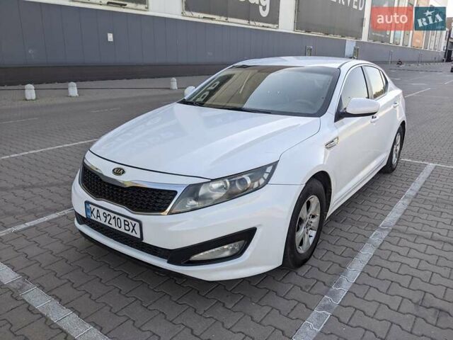 Білий Кіа K5, об'ємом двигуна 2 л та пробігом 420 тис. км за 7200 $, фото 1 на Automoto.ua