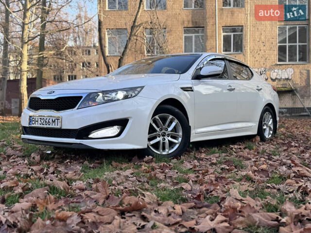 Білий Кіа K5, об'ємом двигуна 2 л та пробігом 234 тис. км за 6999 $, фото 1 на Automoto.ua