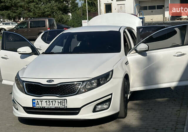 Белый Киа K5, объемом двигателя 2 л и пробегом 263 тыс. км за 8300 $, фото 1 на Automoto.ua
