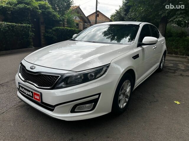 Білий Кіа K5, об'ємом двигуна 2 л та пробігом 261 тис. км за 9290 $, фото 1 на Automoto.ua