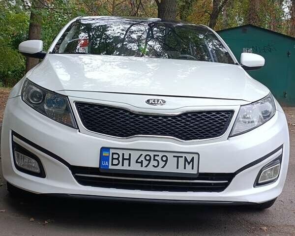 Білий Кіа K5, об'ємом двигуна 2 л та пробігом 371 тис. км за 8000 $, фото 1 на Automoto.ua