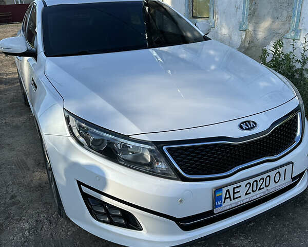 Білий Кіа K5, об'ємом двигуна 2 л та пробігом 189 тис. км за 13000 $, фото 1 на Automoto.ua