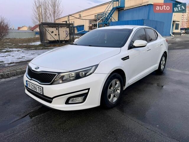 Білий Кіа K5, об'ємом двигуна 2 л та пробігом 192 тис. км за 8100 $, фото 1 на Automoto.ua