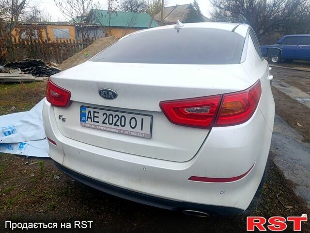 Білий Кіа K5, об'ємом двигуна 2 л та пробігом 200 тис. км за 5000 $, фото 1 на Automoto.ua