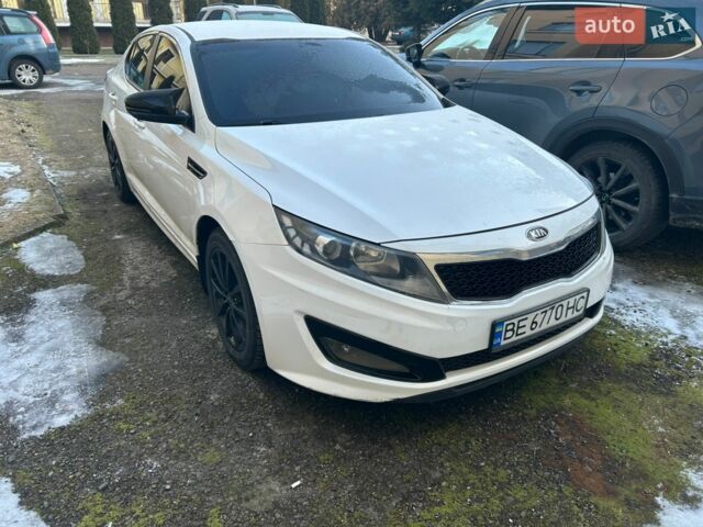 Білий Кіа K5, об'ємом двигуна 2 л та пробігом 170 тис. км за 7500 $, фото 1 на Automoto.ua