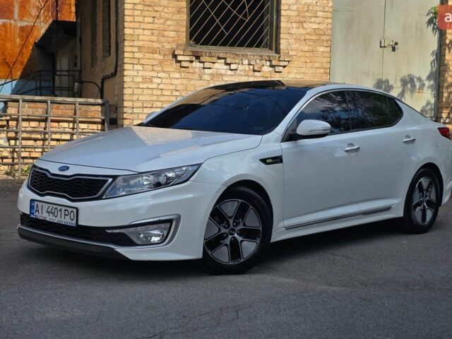 Білий Кіа K5, об'ємом двигуна 2 л та пробігом 113 тис. км за 6999 $, фото 1 на Automoto.ua