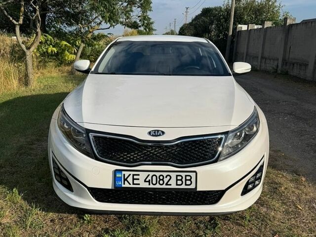 Белый Киа K5, объемом двигателя 2 л и пробегом 197 тыс. км за 9500 $, фото 1 на Automoto.ua