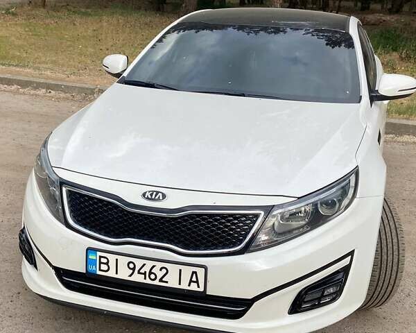 Белый Киа K5, объемом двигателя 2 л и пробегом 175 тыс. км за 10200 $, фото 1 на Automoto.ua