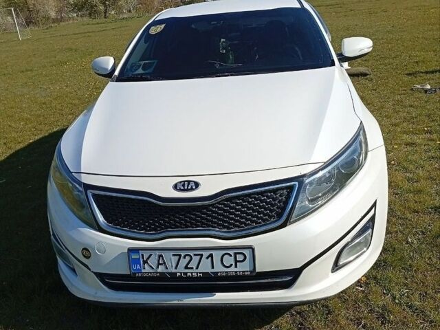 Белый Киа K5, объемом двигателя 2 л и пробегом 300 тыс. км за 7500 $, фото 1 на Automoto.ua