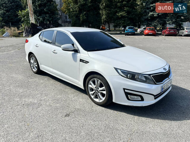 Білий Кіа K5, об'ємом двигуна 2 л та пробігом 395 тис. км за 10000 $, фото 1 на Automoto.ua